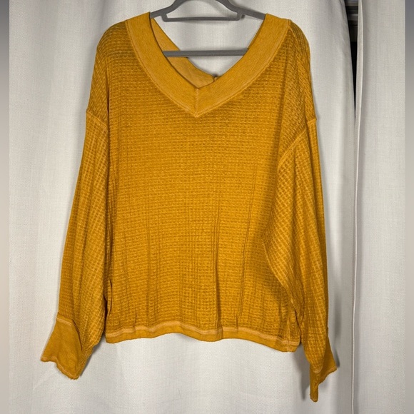 We The Free South Side Thermal Top in Sunflower Yellow Medium Oversize - Picture 4 of 10